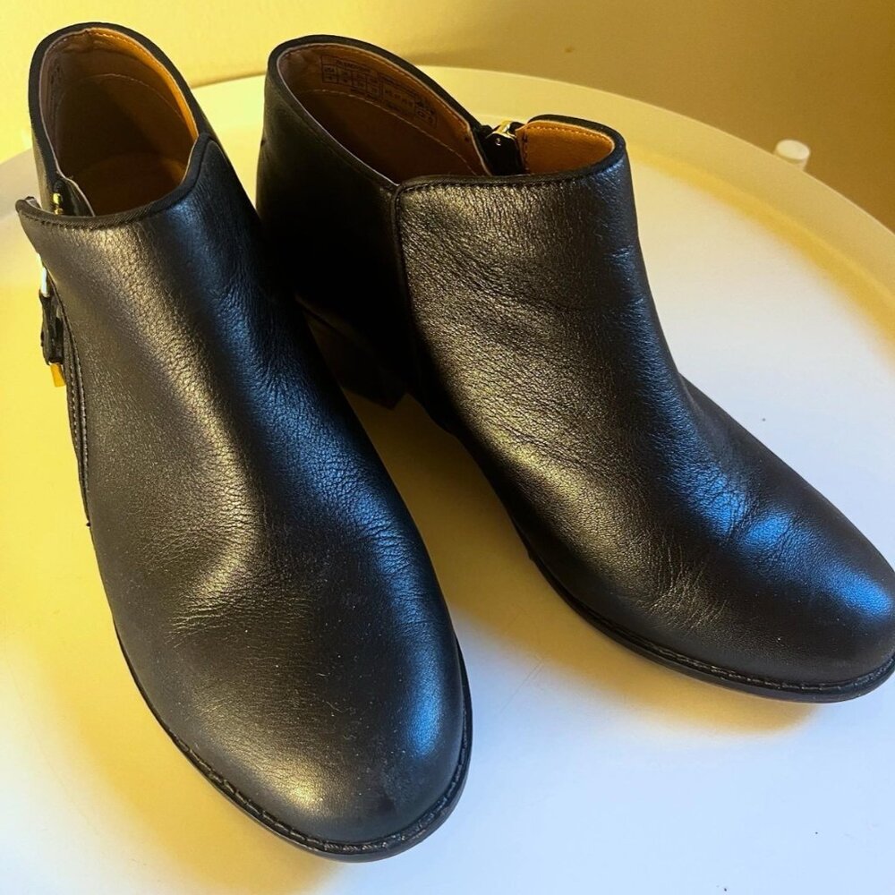 Vionic Black Leather Ankle Boots – Side Zip, Supportive Comfort Shoes – Size 8.5